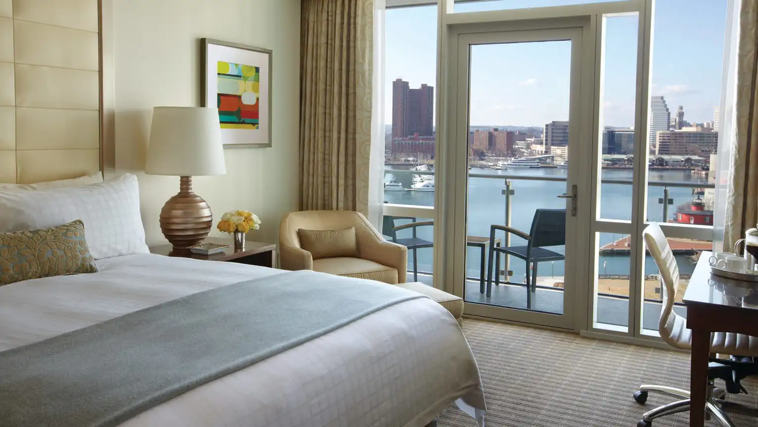 Four Seasons Baltimore Hotel Room with King bed and view